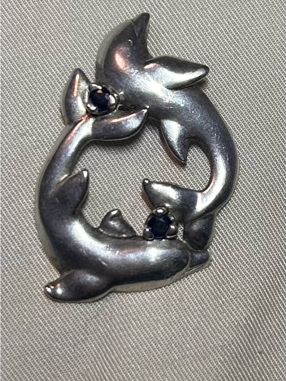 VINTAGE GORHAM STERLING SILVER AND SAPPHIRE DOLPHINS PENDANT